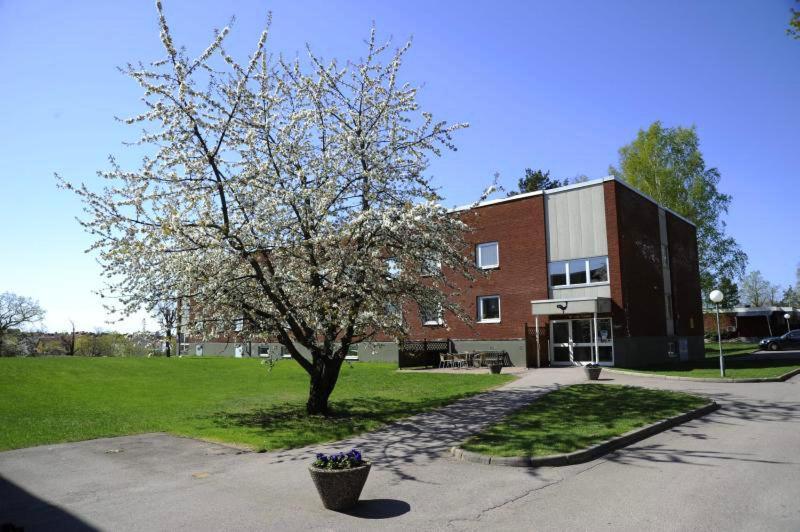 Logi Tuppen, Vandrarhem - Oskarshamns Folkhoegskola Εξωτερικό φωτογραφία